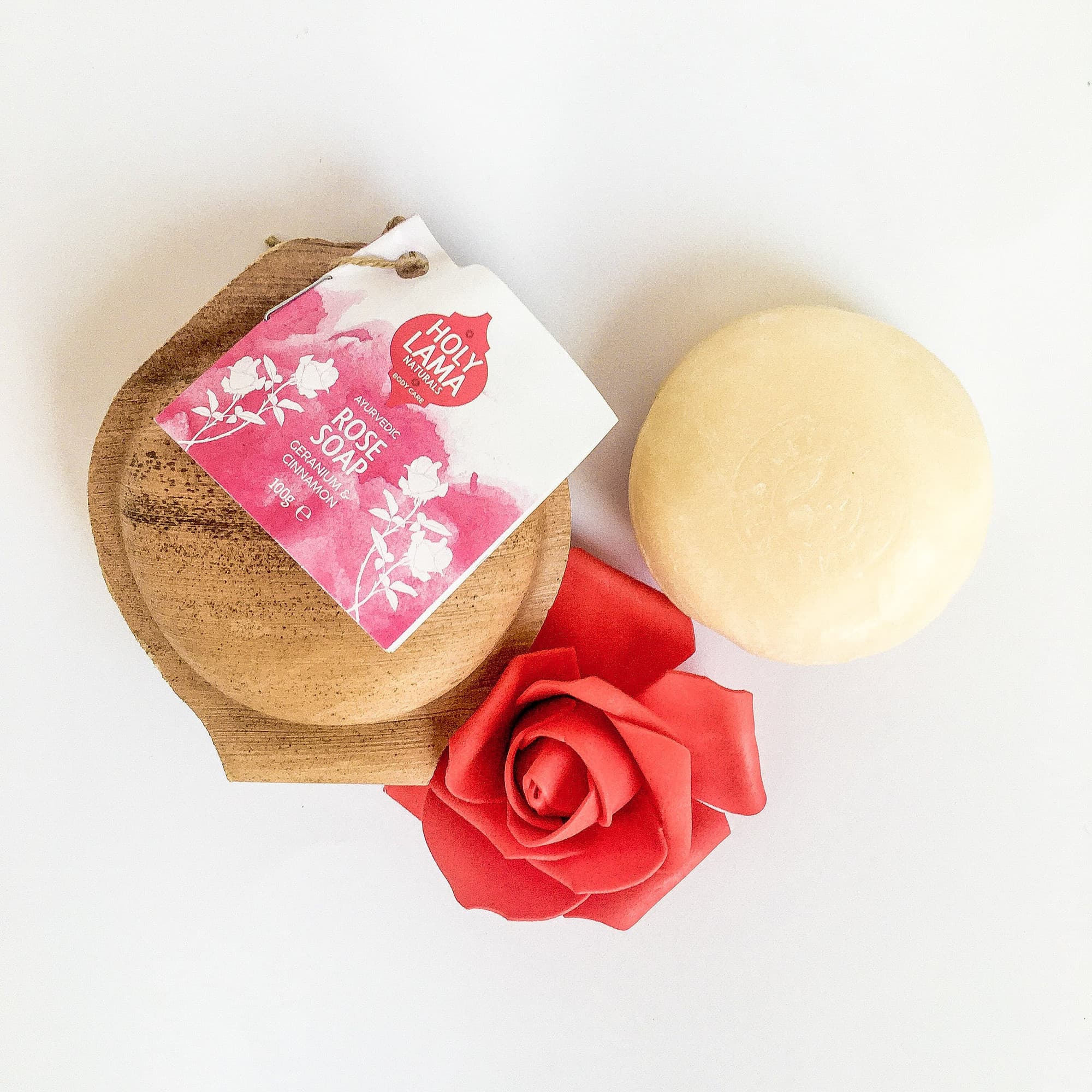 Seife mit Rose im Palmblatt – Holy Lama 100 g