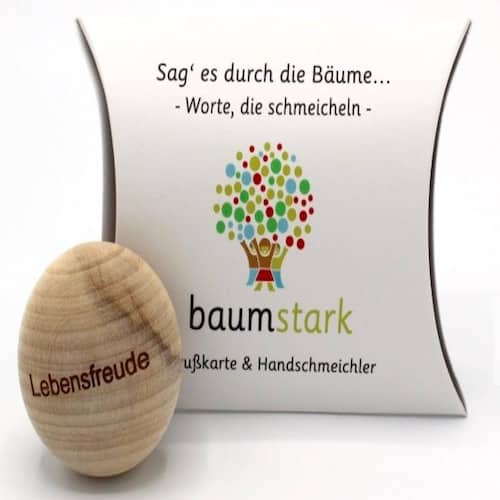 Grußkarte - Box mit Handschmeichler Ahorn zum Geburtstag Vorderseite - Geschenk aus Holz